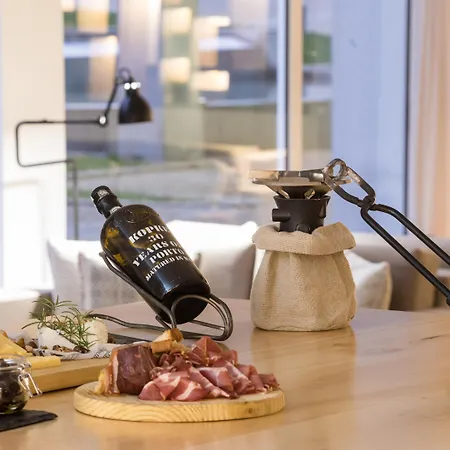 Ξενοδοχείο & Life