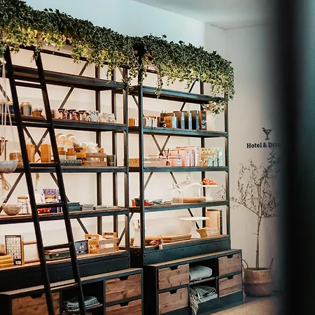 Ξενοδοχείο & Life