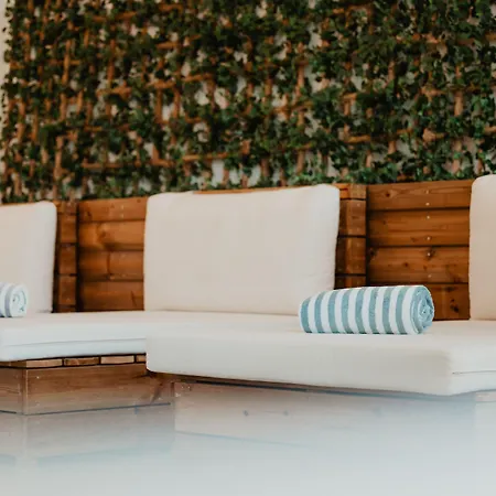 & Life 4* لاميغو