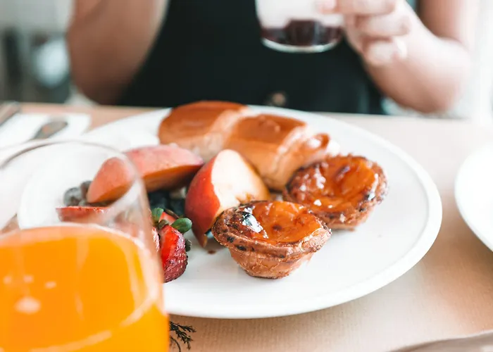 מלון & Life למאגו